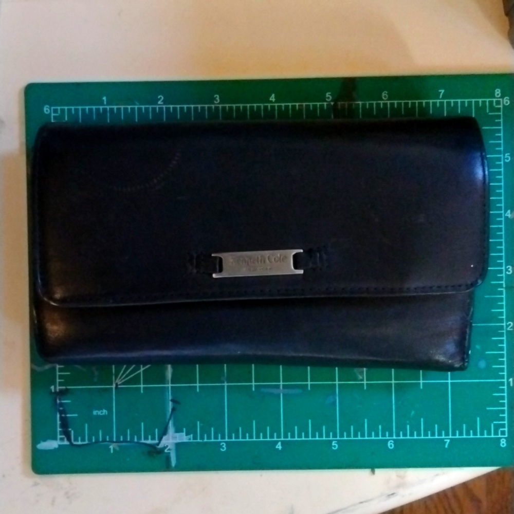 Kenneth Cole wallet